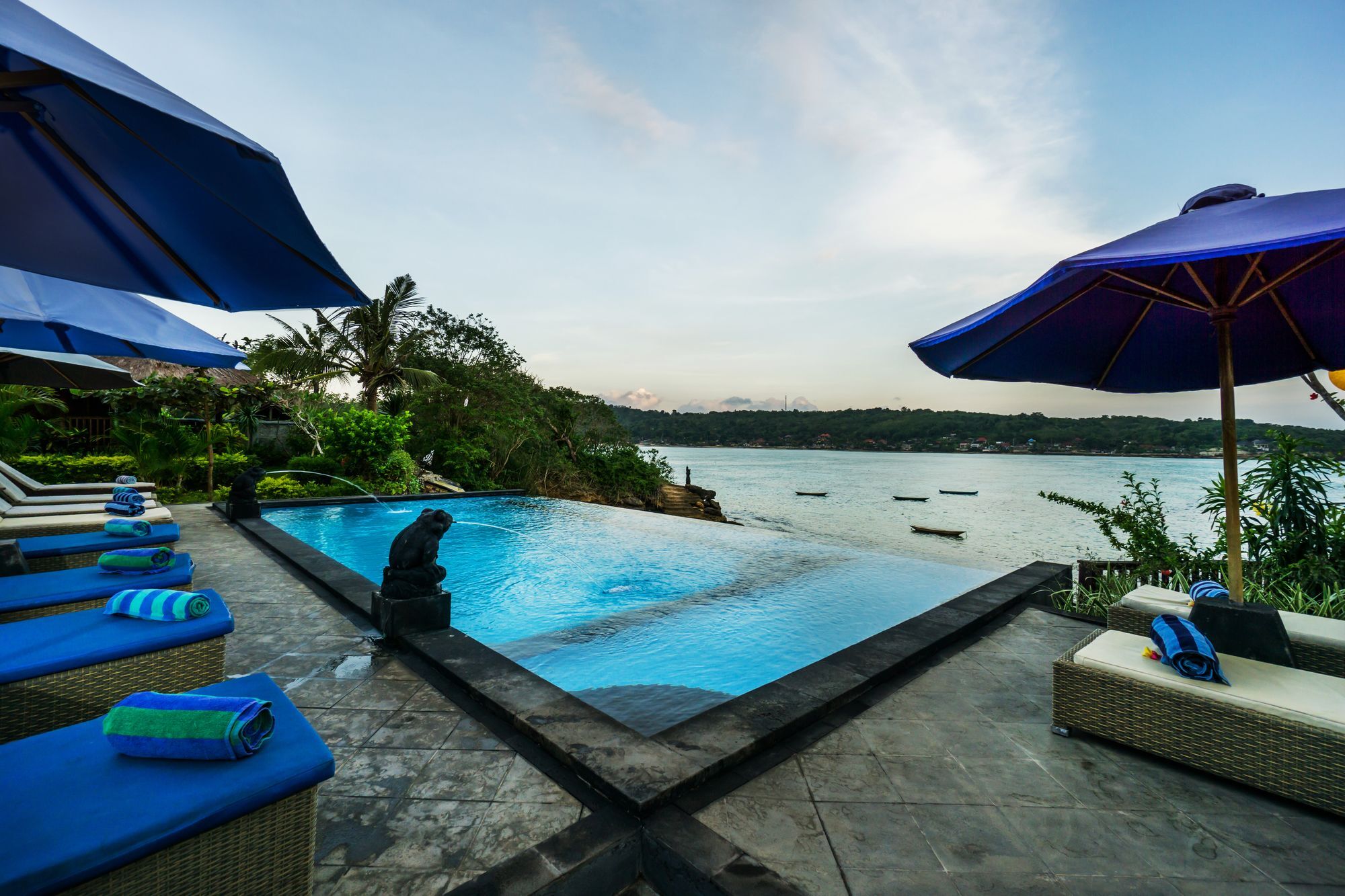 Laguna Reef Huts Nusa Lembongan  Bagian luar foto